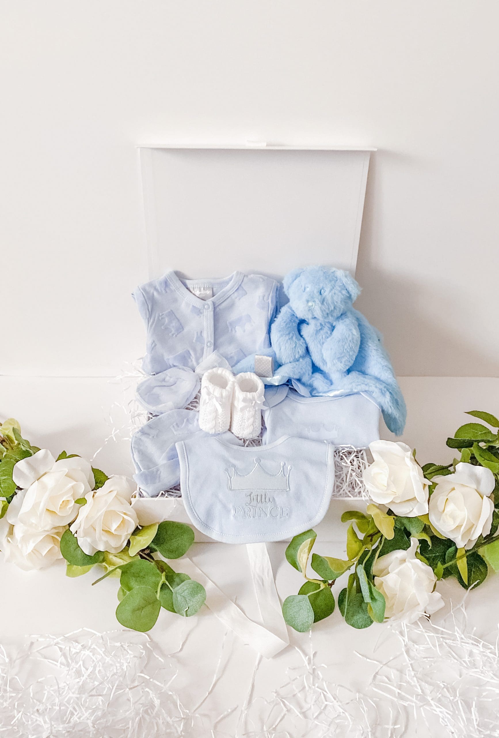 Luxury Prince Baby Boy Gift Box 0-3months Add Personalised Giftbox