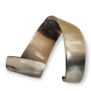 Cow Horn Swirl Bangle - Cream Beige