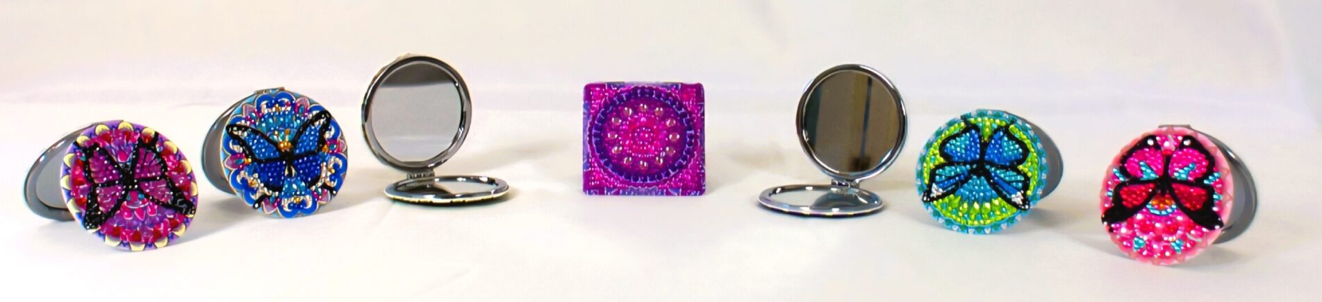 cropped-Mirrors-scaled-1.jpg Double Sided Magnifying Compact Mirror